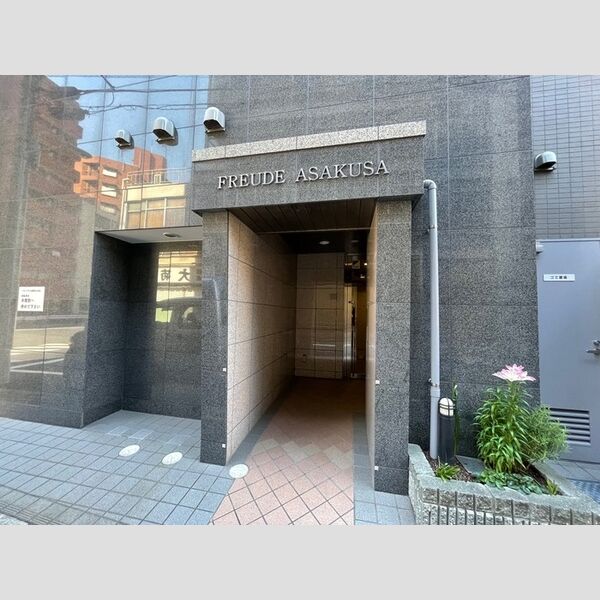 FREUDE ASAKUSA エントランス