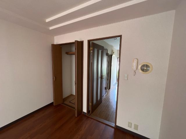 ロズウェルシブヤ102号室 クローゼット