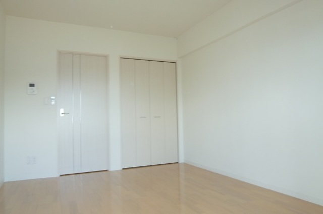 トレセリア大和田弐番館0503号室 リビング