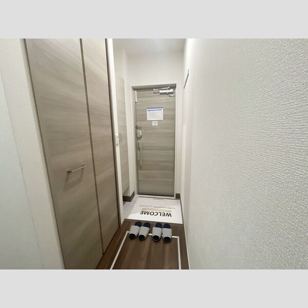 D-ROOM八幡町102号室 玄関