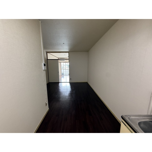 スカイハイツ万吉302号室 内観