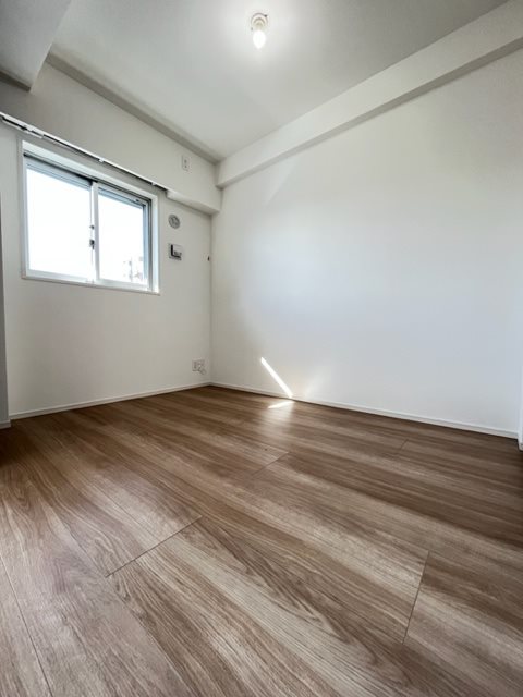 ドゥーエ菊川7階 寝室