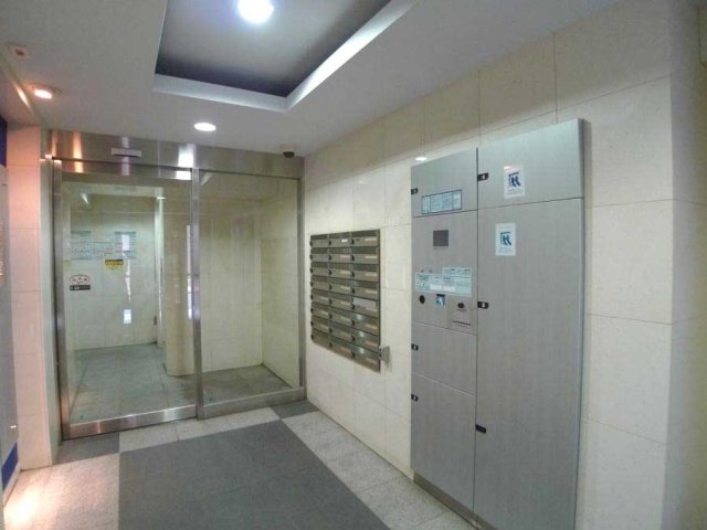 ヴァレッシア秋葉原シティ エントランス