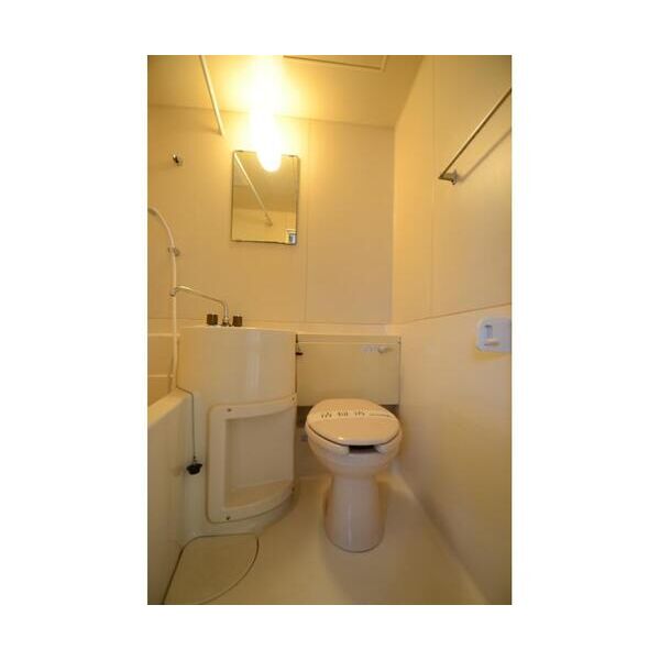 エステートピア内田201号室 トイレ