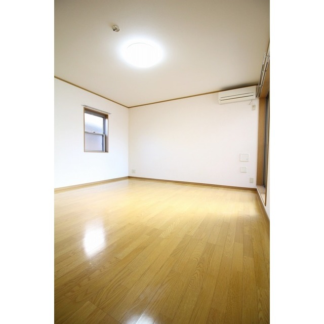 アムール Vert U103号室 リビング