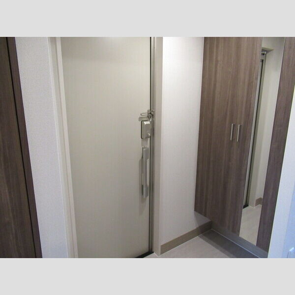 N・D-ROOM IIDACHOU　A棟105号室 玄関