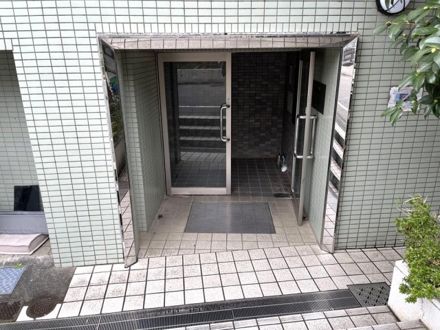 モビーレ等々力401号室 エントランス