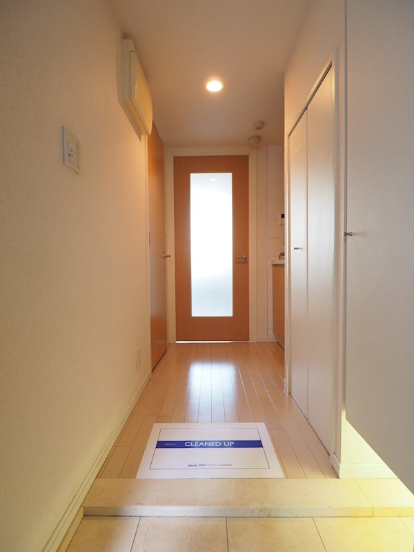 レジディア市ヶ谷 玄関