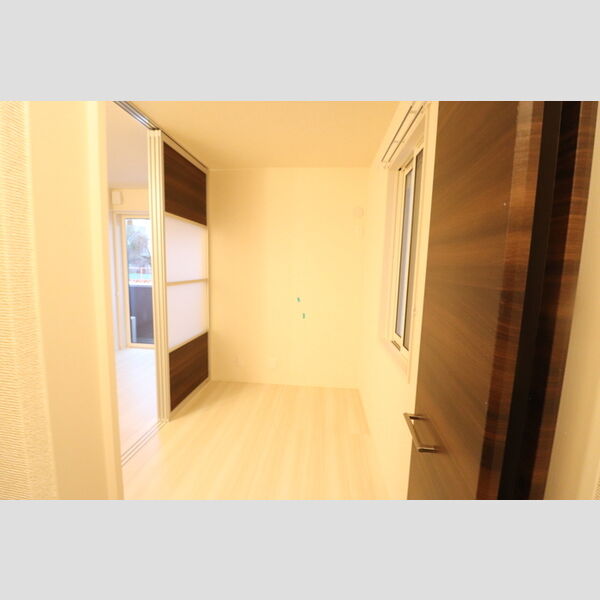 クレセント東住吉102号室 洋室
