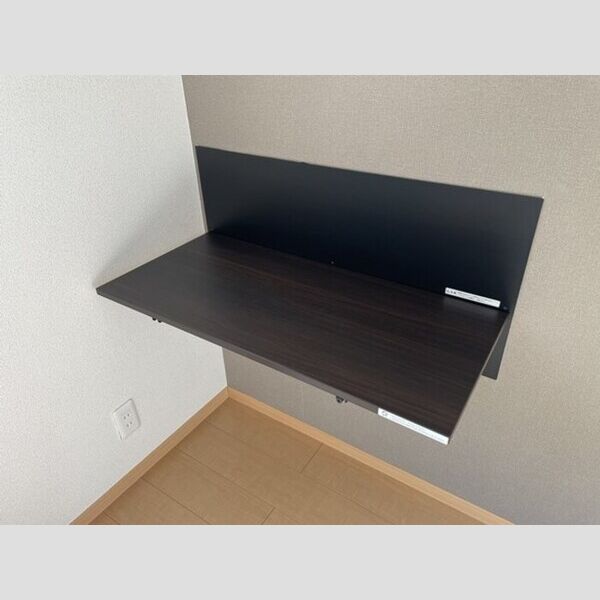 スプリング・K202号室 ワークデスク