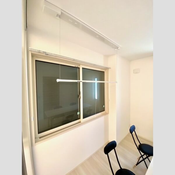 Chou　Chou101号室 101号室シャッター、室内物干し付き