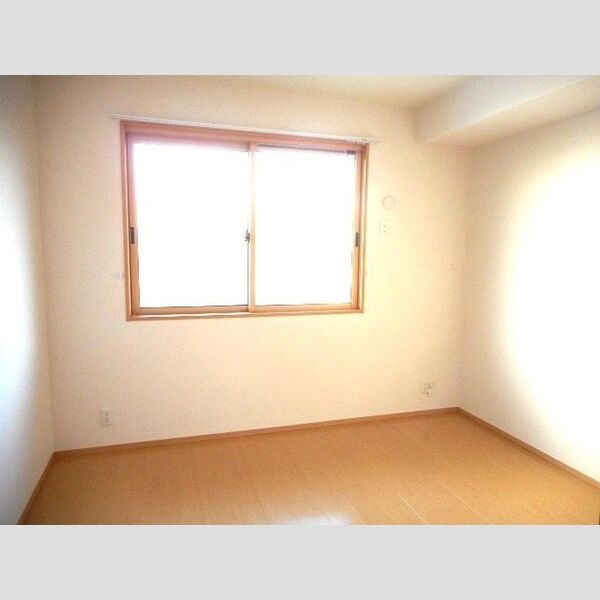 フォレストパル102号室 北側洋室