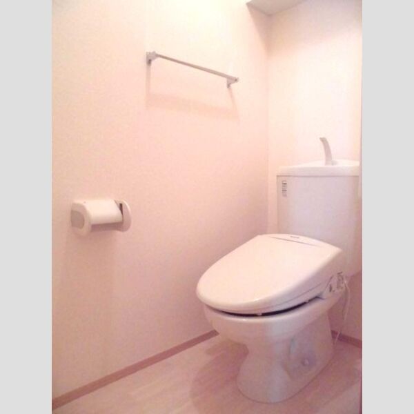 ソレイユ　B102号室 温水洗浄暖房便座