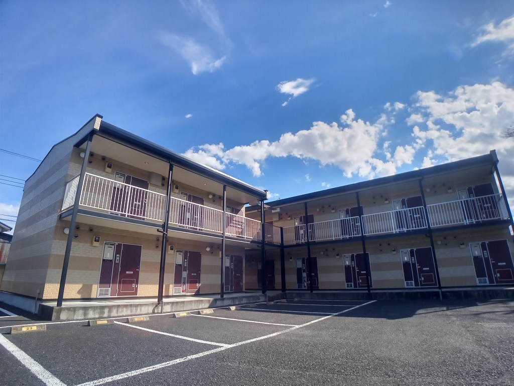 レオパレスシンメイハイツ１の外観画像