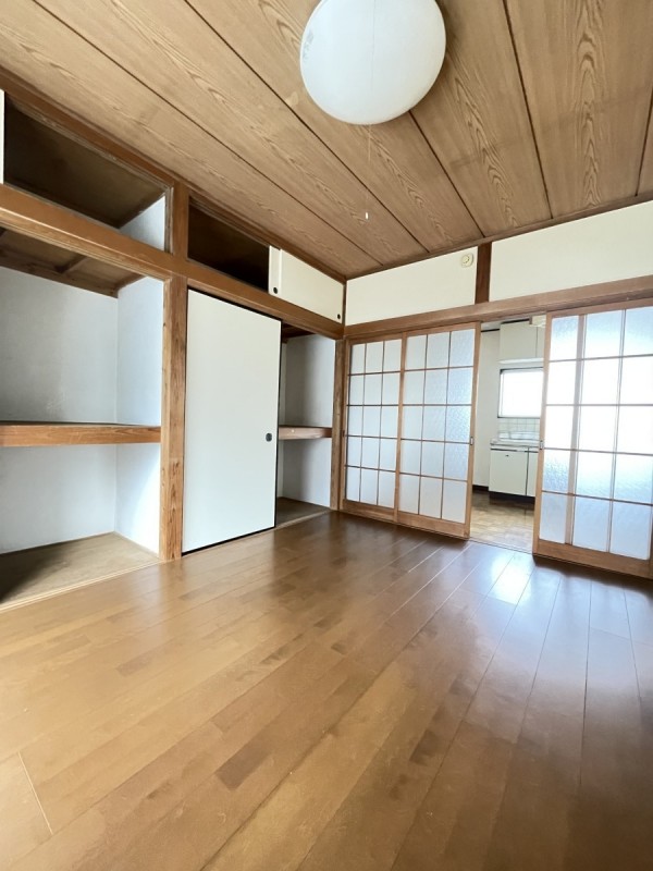 ポエム８８2階 内観