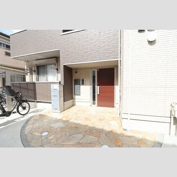 コンフォート　リリィ301号室 エントランス