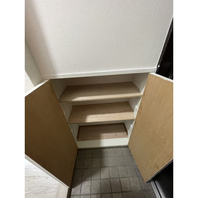 岩崎ビル301号室 内観