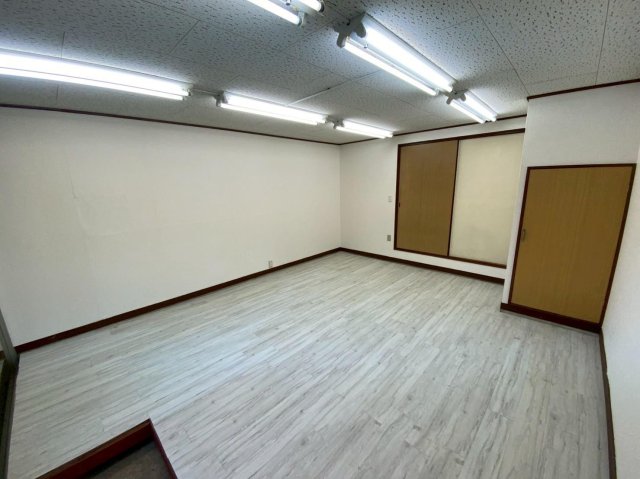 弓座アパート 内観