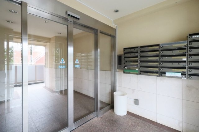 シンシア明大前 エントランス