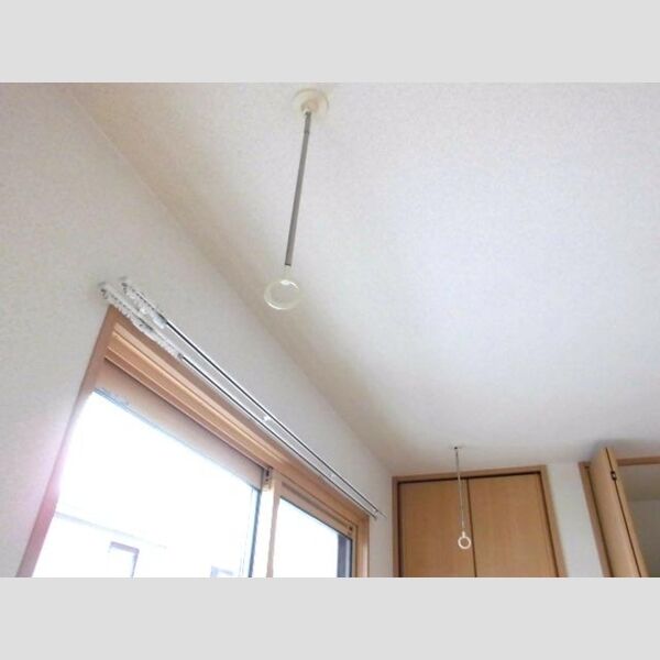 メゾンフラッシュ　Ⅱ201号室 室内物干し