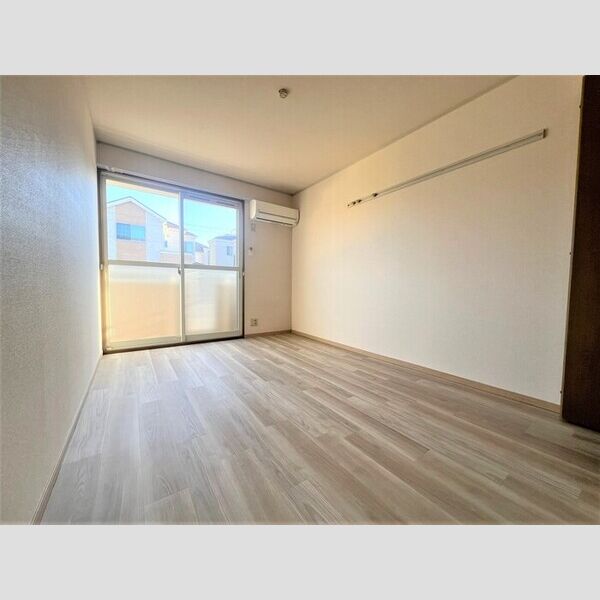 サニーガーデン106号室 洋室