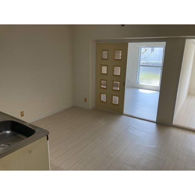 旭が丘カサヴェール102号室 リビング