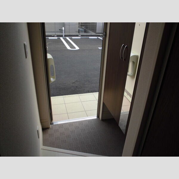 BLESS港南台 玄関