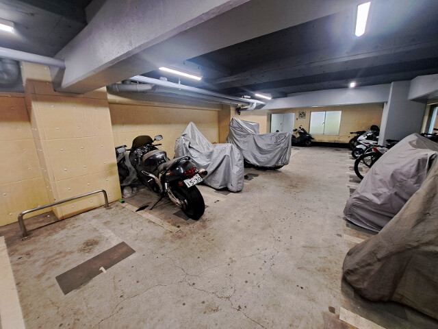 アメリカンドリーム3階 駐車場