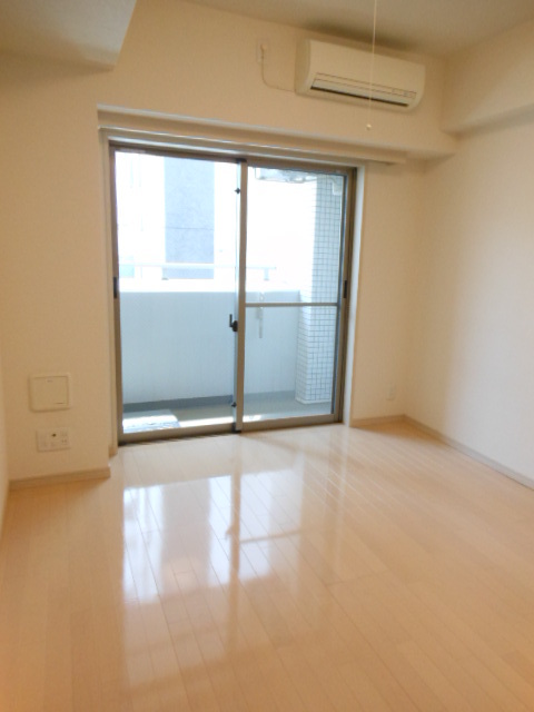 ガラ・ステーション岩本町North12階 ゆったりした洋室です