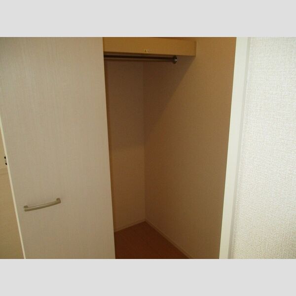リヴェール205号室 ウォークインクローゼット