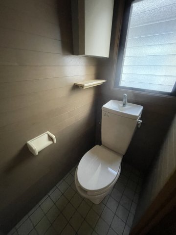 メゾン千月３号棟3-2号室 トイレ