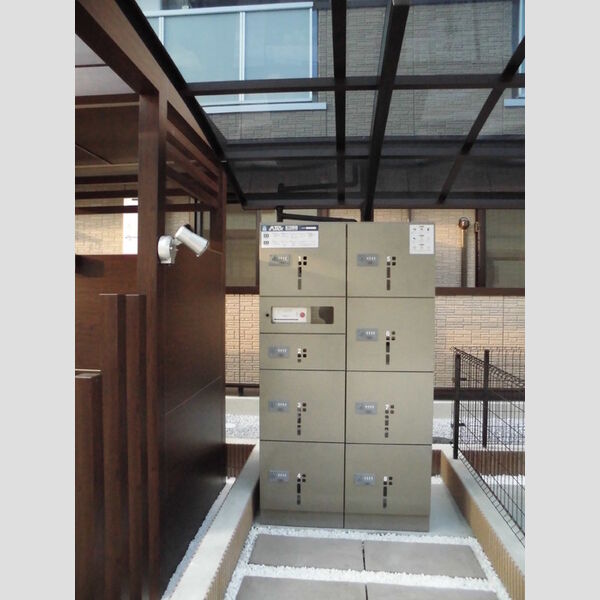 ヴィラージュ　A 宅配ボックス