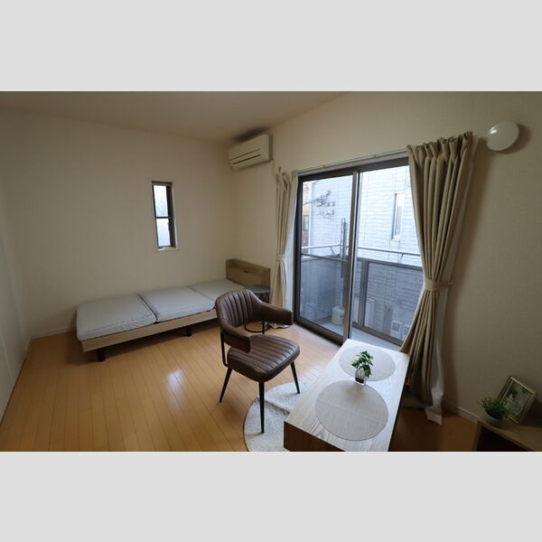 HOUSEしゅんざん202号室 家具家電付き物件　洋室