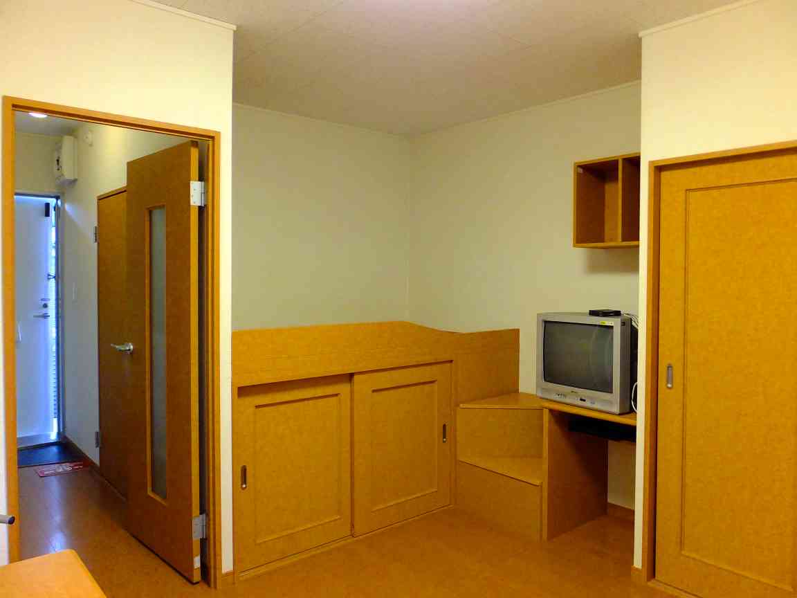 レオパレスＦＯＲＥＴ リビング