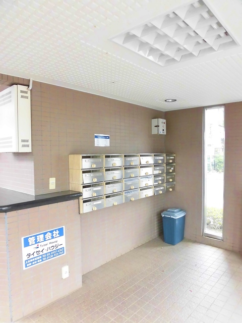 サンモールパレスＢ棟0105号室 ロビー