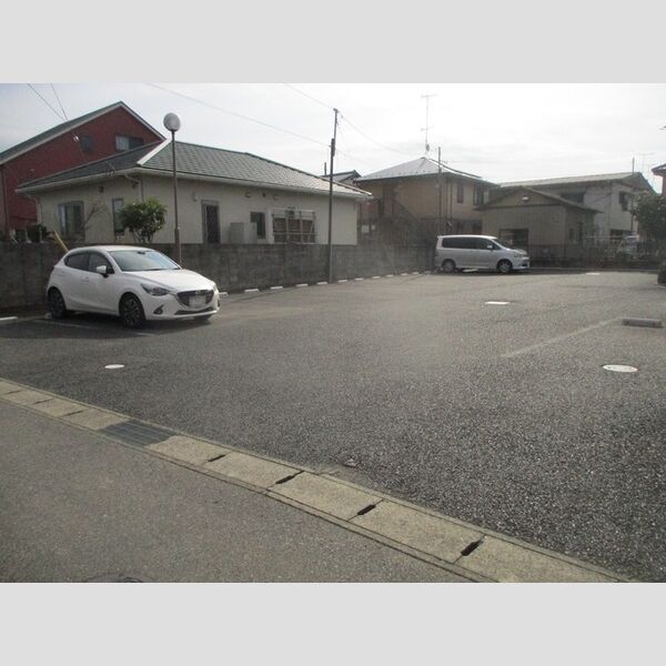 ヴェルドミール　壱番館 駐車場