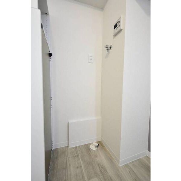 三軒茶屋マンション0101号室 洗濯機置場