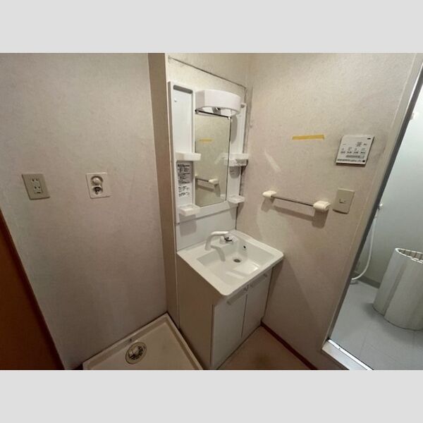 コトー・タカイチ101号室 洗髪洗面化粧台