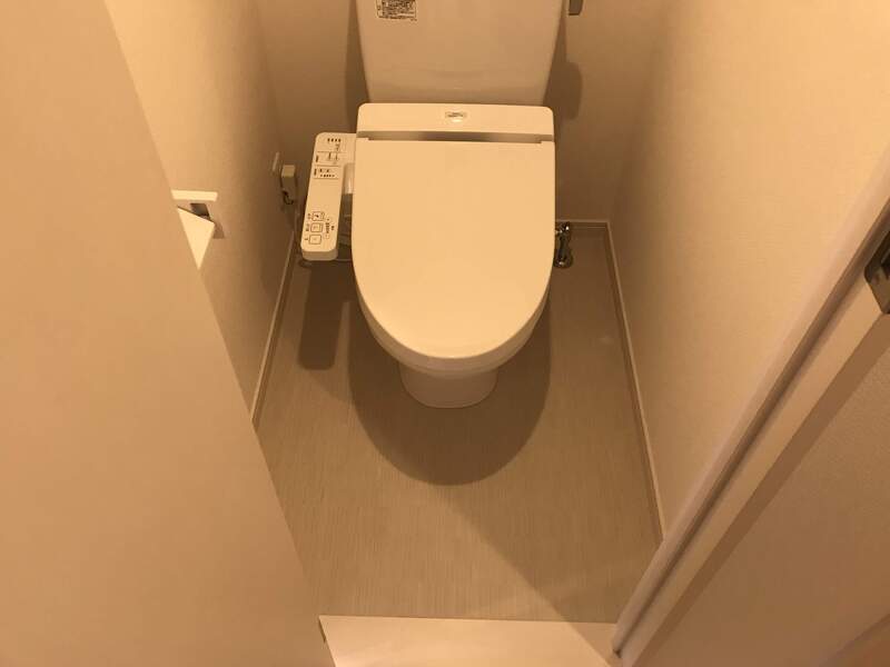 リブリ・ラヴィアンローズ・国立2階 トイレ