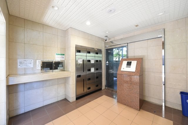 菱和パレス上目黒2階 エントランス