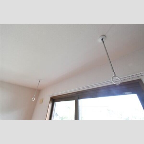 モンターニャ205号室 室内物干し