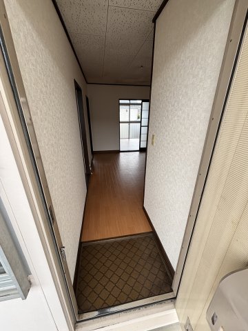 ファミール清水 玄関