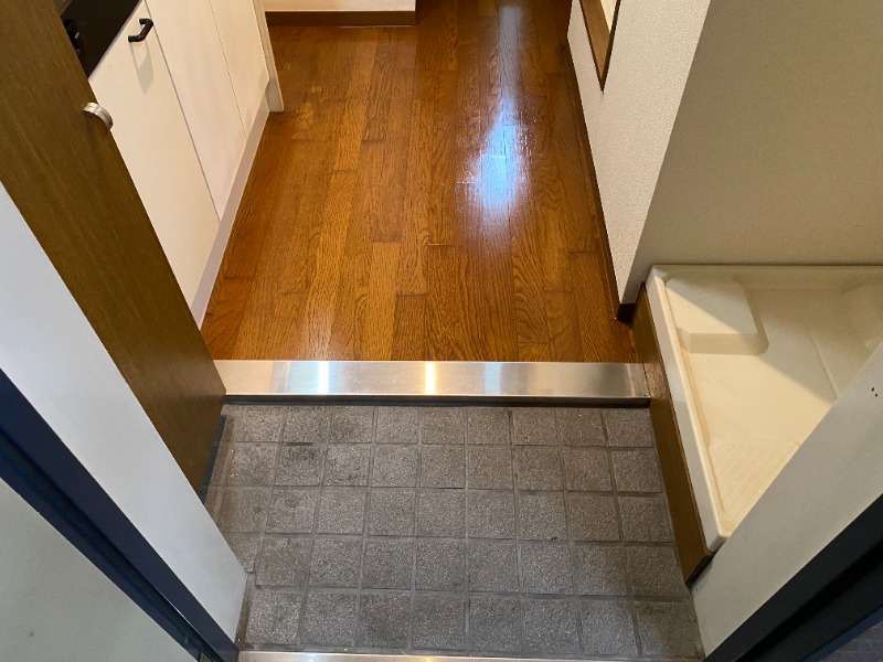 ロイヤルガーデン千鳥町 玄関