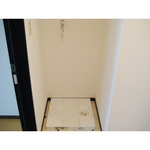 ラ･プラウド1B号室 洗濯機置き場