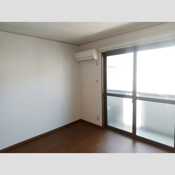 レーヴ平和台 リビング