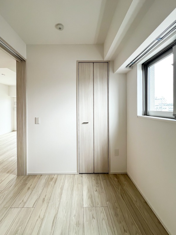 ドゥーエ王子神谷1階 寝室