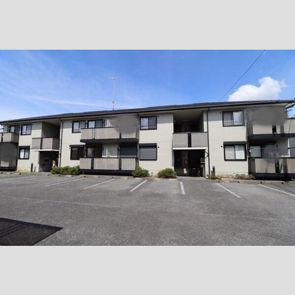 ロイヤルガーデン　B102号室 建物外観