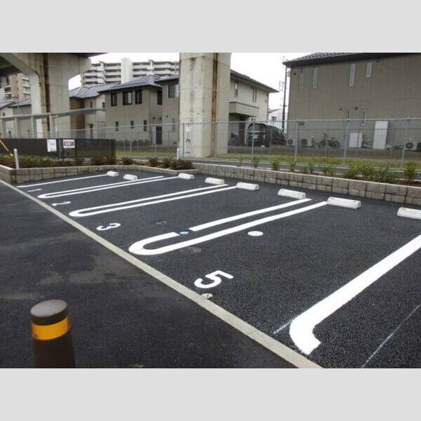 モアニおおたか202号室 駐車場