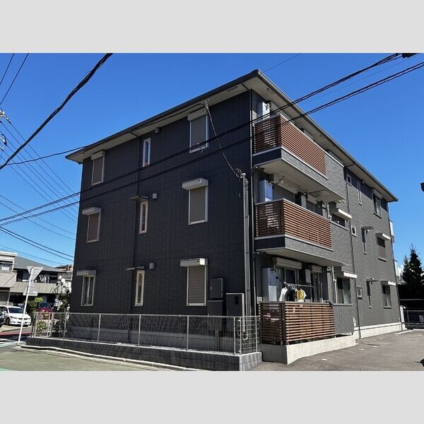 ロイヤルクレスト六号館303号室 建物外観