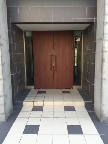 ブレッザ赤羽西が丘 エントランス